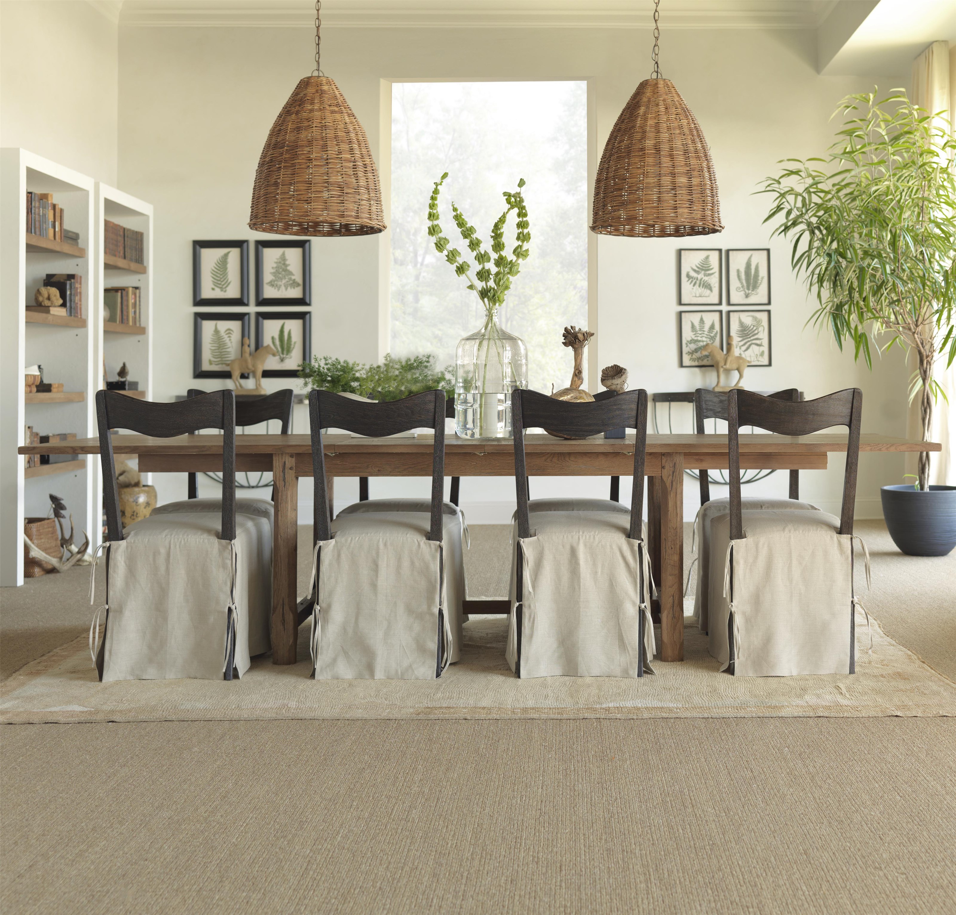 Woodbridge Lauren Liess 578600429 Silhouette chair Belfort Furniture